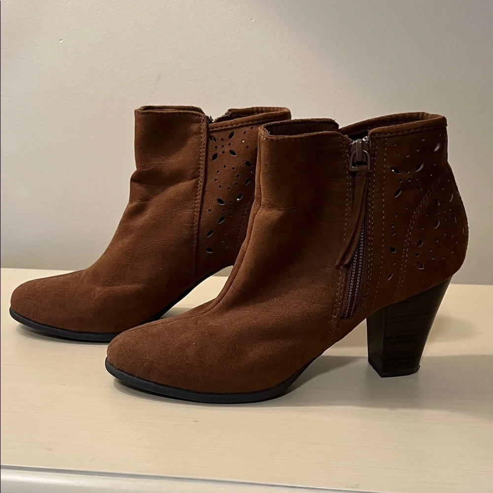 EUC: American Eagle Suede Ankle Boots - Picture 2 of 5